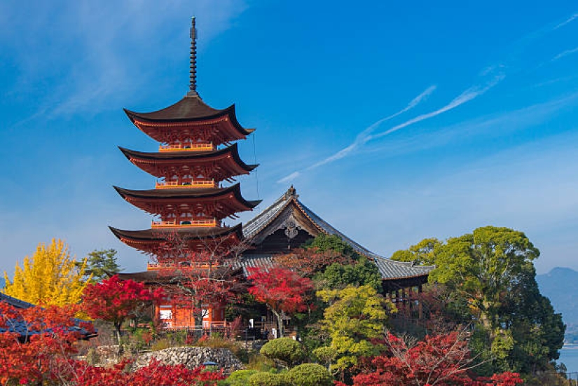 Itsukushima es una isla sagrada donde está prohibido nacer y morir