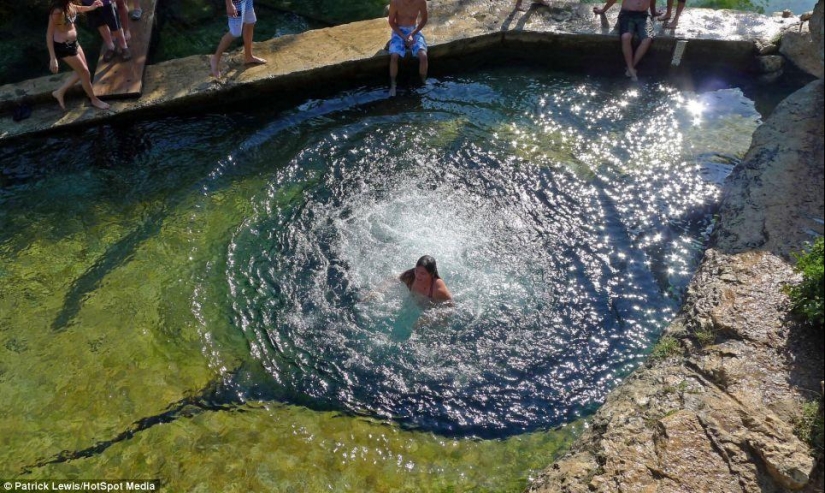 Jacob's Well - un lugar que mata a los buzos