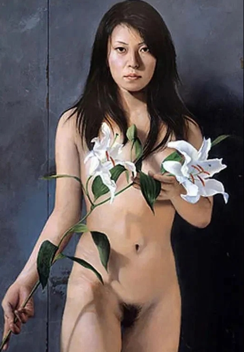 Japanese artist Atsushi Suwa and his ultra-realistic girls