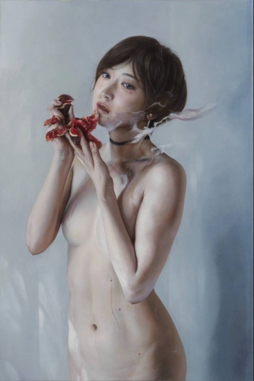 Japanese artist Atsushi Suwa and his ultra-realistic girls