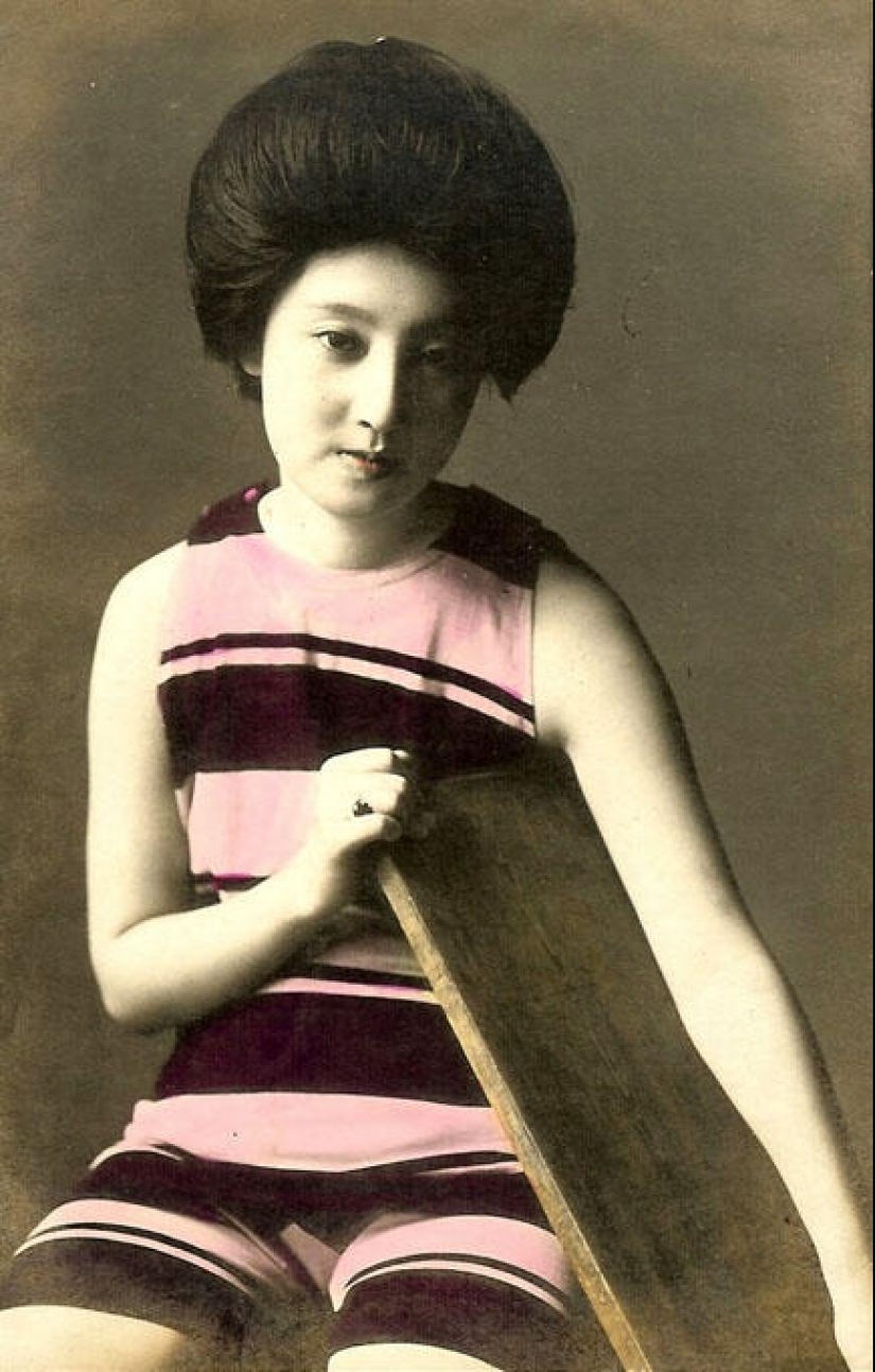 Japanese pin-up postcards with geisha in swimsuits