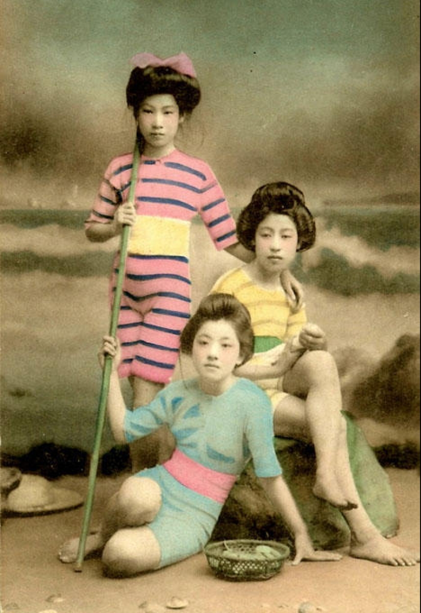 Japanese pin-up postcards with geisha in swimsuits