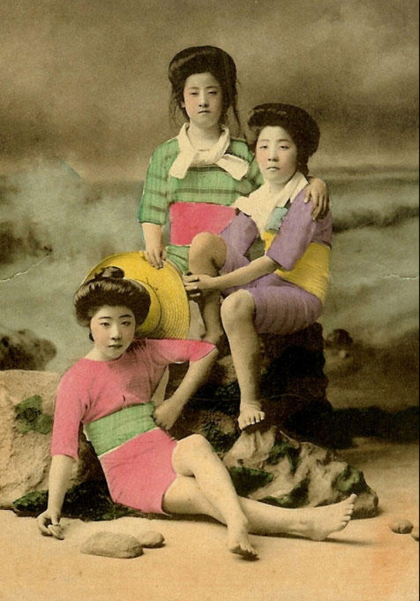 Japanese pin-up postcards with geisha in swimsuits