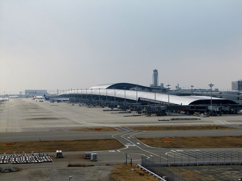 Kansai: un aeropuerto increíble en medio del mar