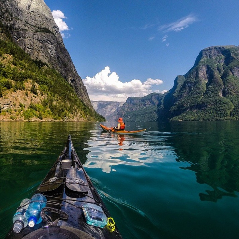 Kayaker takes stunning photos of Norwegian fjords