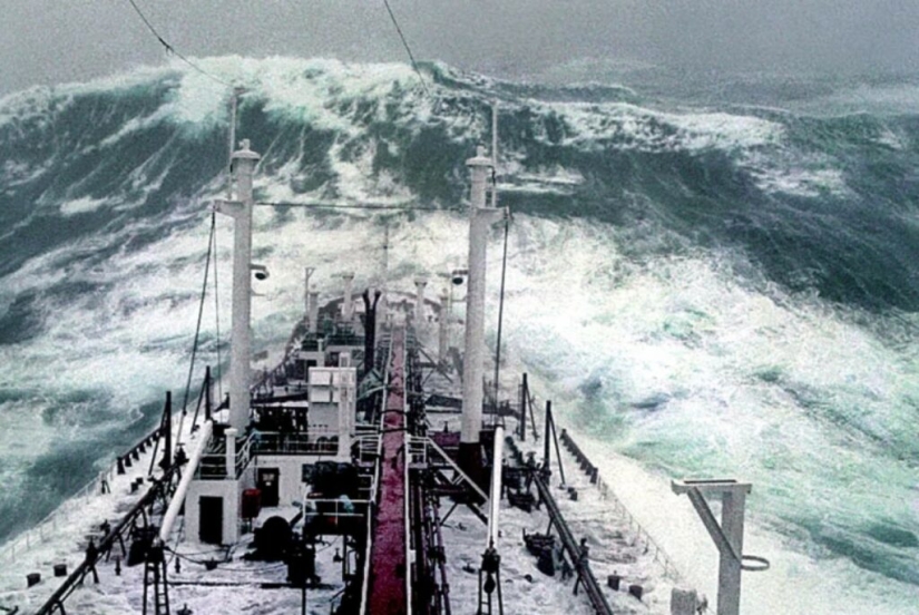 Killer waves: how an old sea tale turned out to be a reality