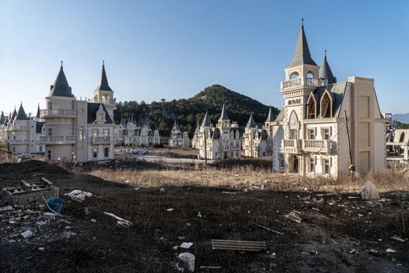 La ciudad de los castillos fantasma Burj Al Babas