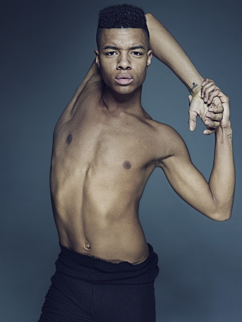 La dura belleza de los bailarines de la escuela de ballet en el proyecto fotográfico de Rick Guest