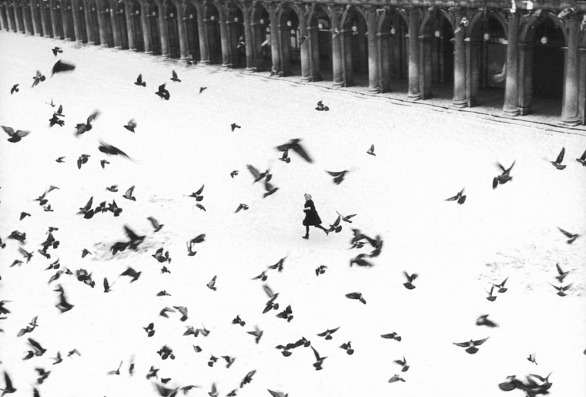 La esquiva Dolce Vita: Italia en el clásico fotográfico por Gianni Berengo Gardina