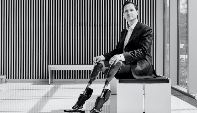 La historia de Hugh Herr, un escalador sin piernas que resultó ser más fuerte que una piedra