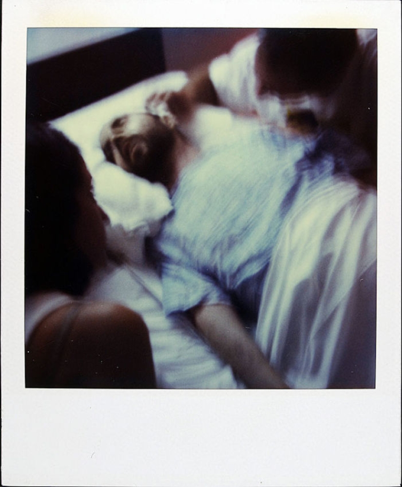 La historia de un hombre que filmó todos los días en Polaroid durante 18 años hasta que el cáncer le robó la vida