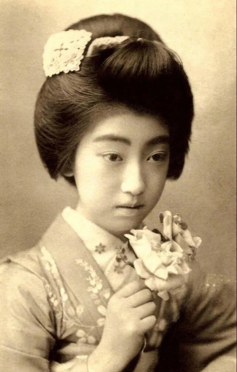 La historia de vida y hermosas fotos de la geisha de nueve dedos Tise Takaoka