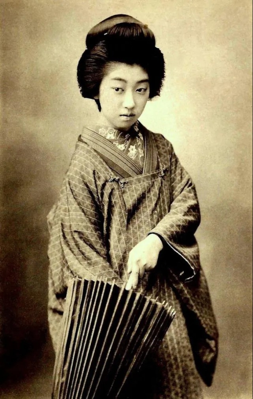 La historia de vida y hermosas fotos de la geisha de nueve dedos Tise Takaoka