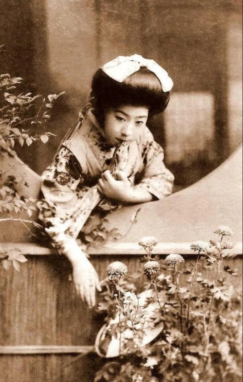 La historia de vida y hermosas fotos de la geisha de nueve dedos Tise Takaoka