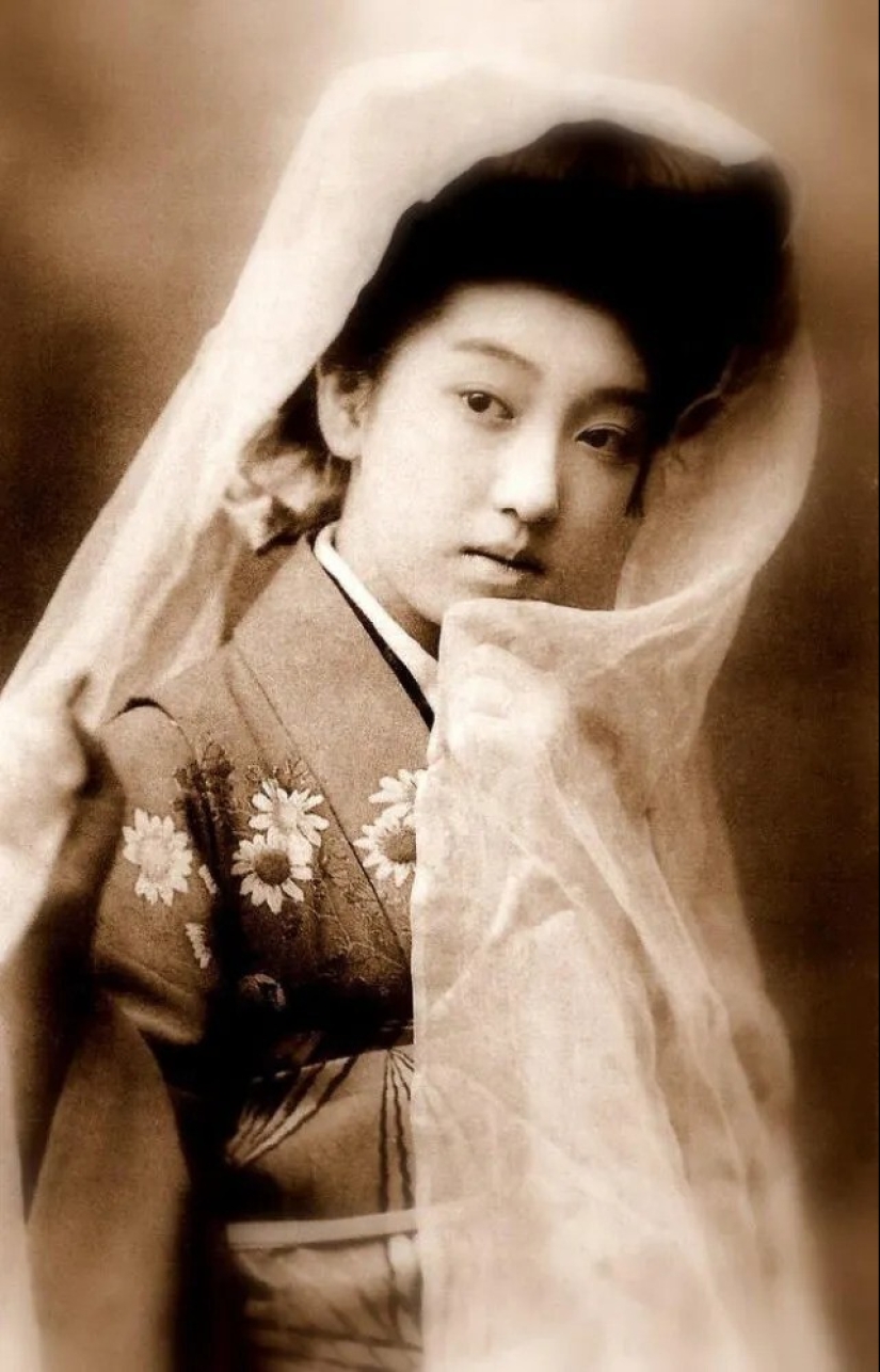 La historia de vida y hermosas fotos de la geisha de nueve dedos Tise Takaoka