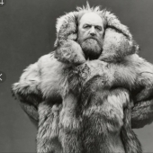 La historia del indomable explorador polar Peter Freuchen, que fue salvado de la muerte por las heces