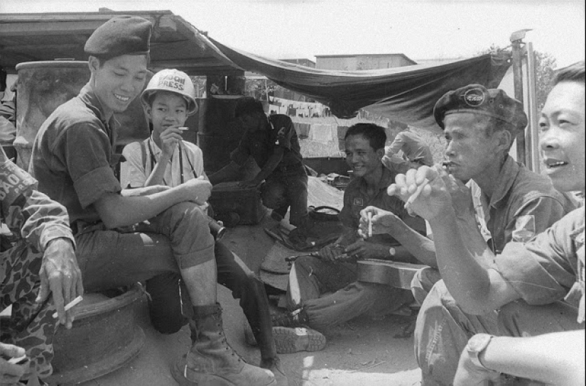 La historia del fotoperiodista más joven de Vietnam, Lo Man Hung, de 12 años