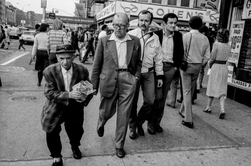 La realidad en blanco y negro de la Nueva York de los 80 en fotos de Bruce Gilden