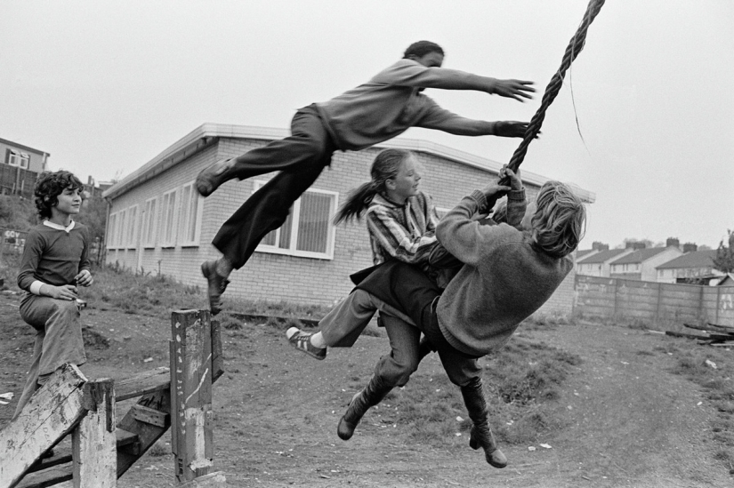 La subcultura de los años 70, la época de Margaret Thatcher y las calles de Tokio, en la fotografía social de Chris Steele-Perkins