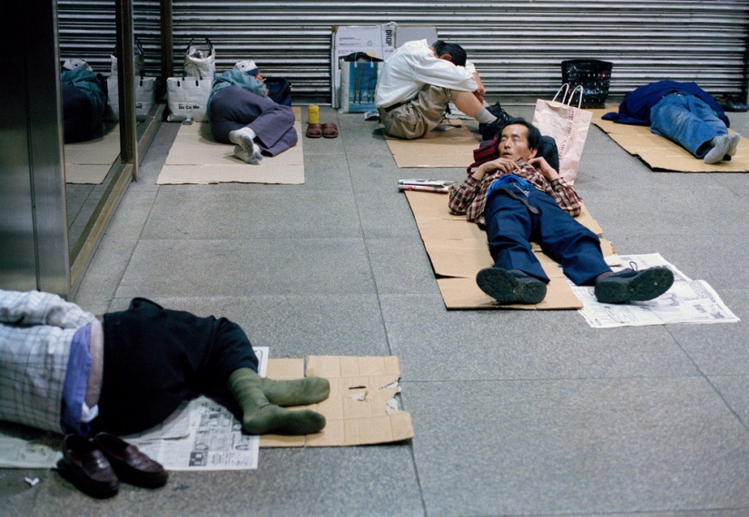 La subcultura de los años 70, la época de Margaret Thatcher y las calles de Tokio, en la fotografía social de Chris Steele-Perkins