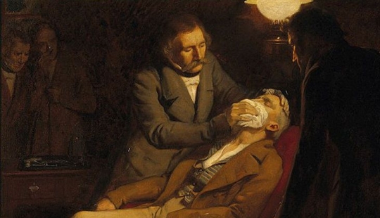 La terrible historia de la anestesia, desde la raíz de mandrágora y la estrangulación, hasta la aparición del éter