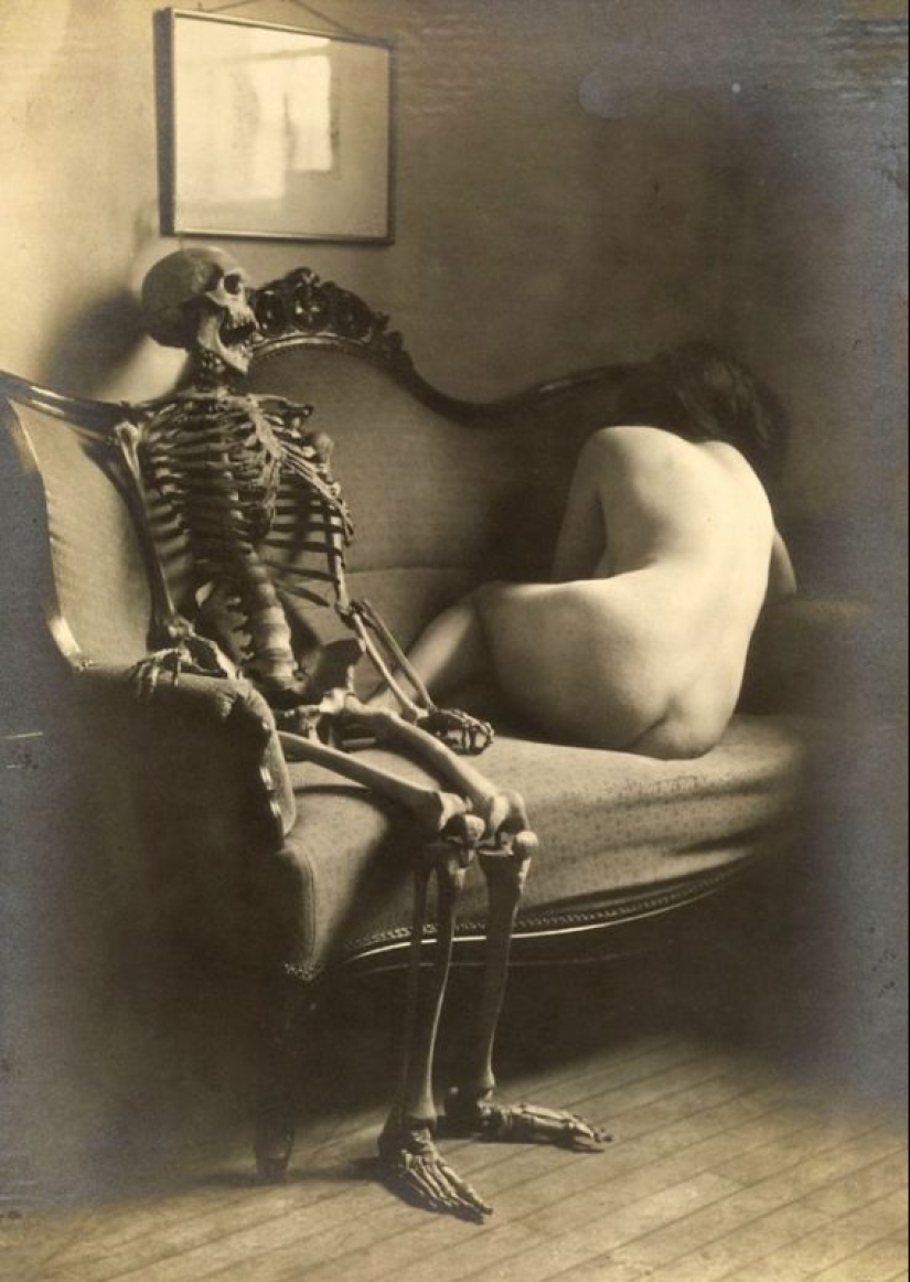Lady with a skeleton: a surreal photoshoot Franz Fiedler beginning of 1920-ies