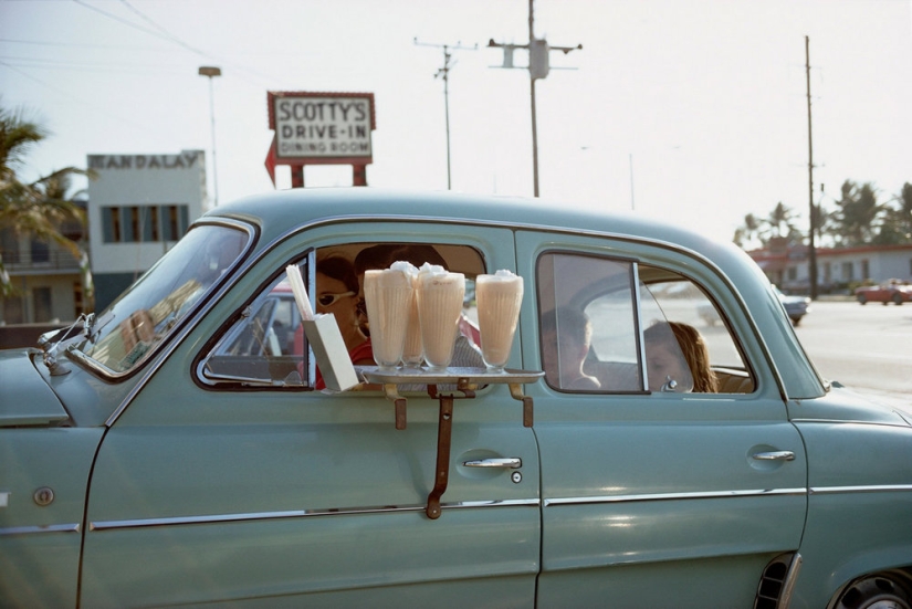 Las 30 obras más llamativas de la leyenda de la fotografía callejera Joel Meyerowitz