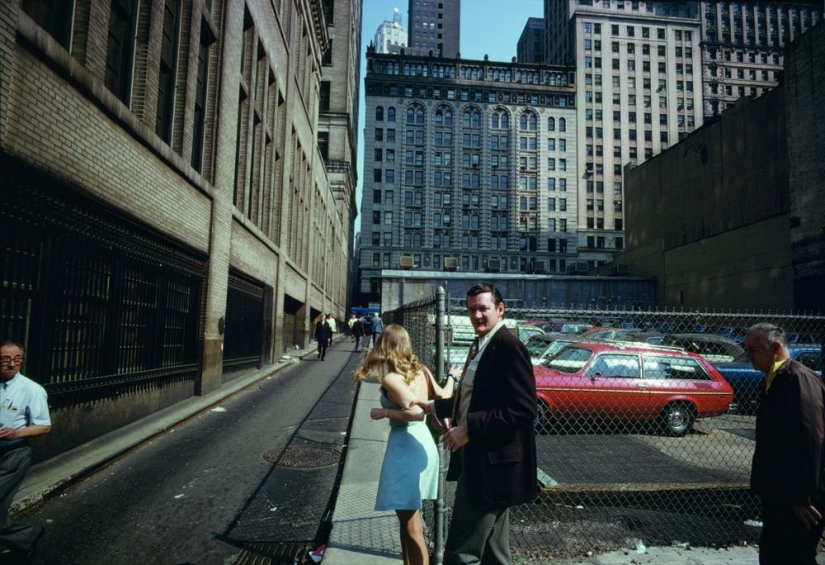 Las 30 obras más llamativas de la leyenda de la fotografía callejera Joel Meyerowitz