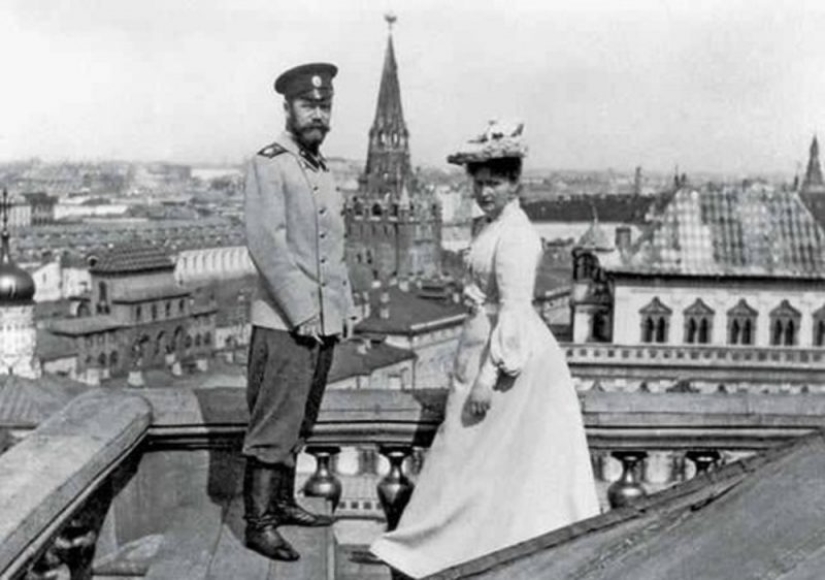 Lee vivió la familia del Emperador ruso magníficamente son y dónde están los miles de millones de los Romanov?