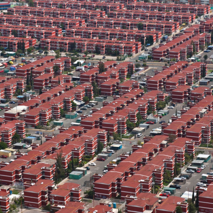 Lego en realidad: un proyecto fotográfico sobre la estética de las casas en las que viven y sufren los mexicanos