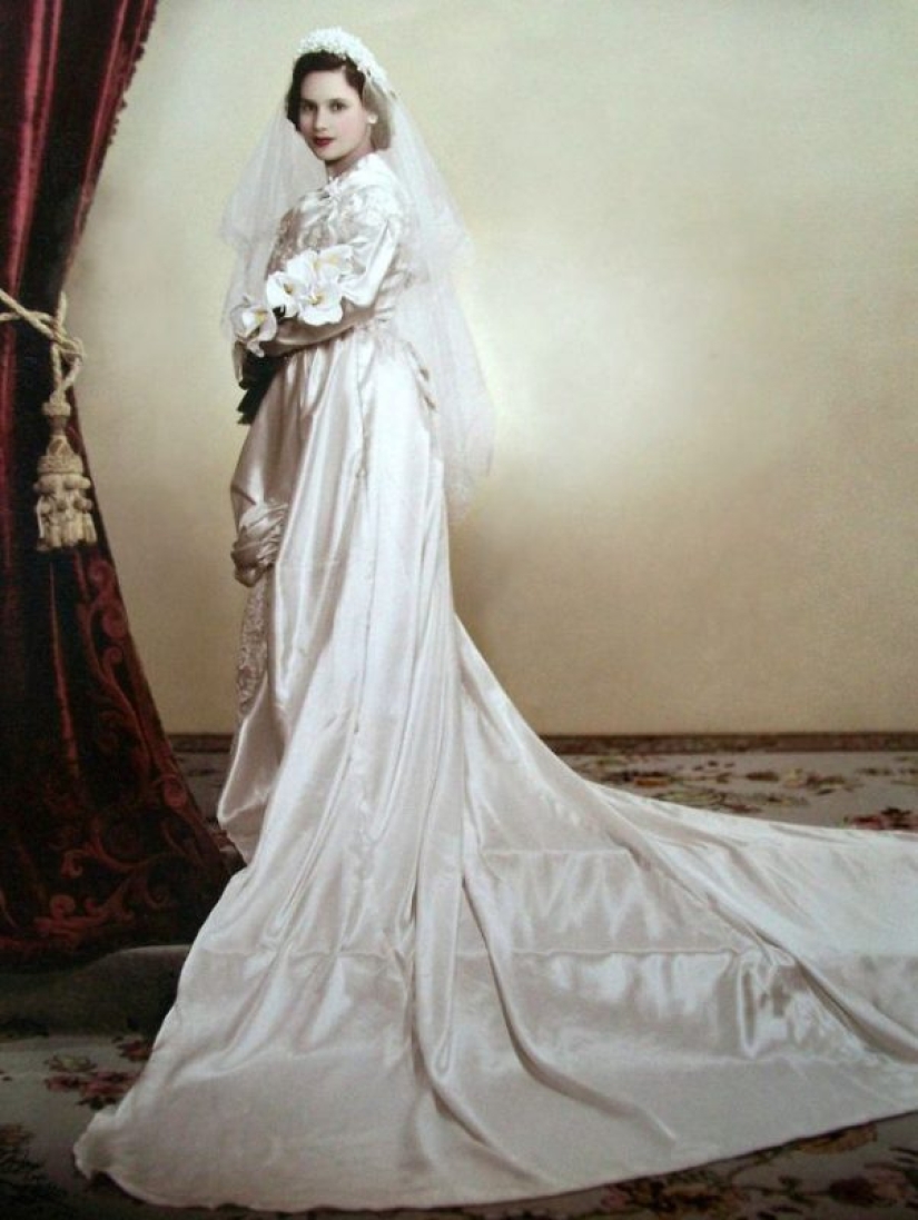 Length does matter: unique images of brides 30 years