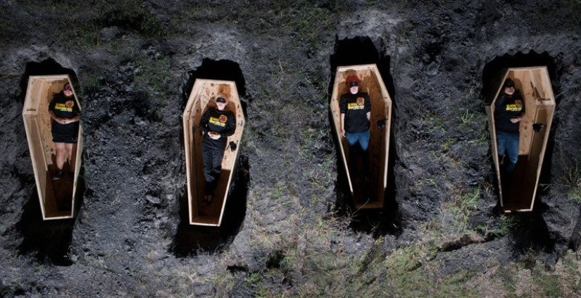 Lifetime burial: why do people volunteer yourself buried