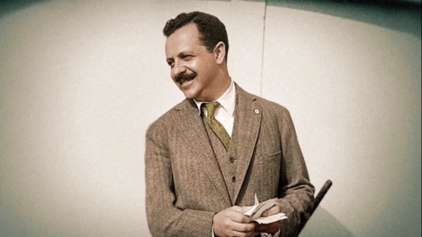 Light the torch of freedom: how the advertising man Edward Bernays taught women to smoke