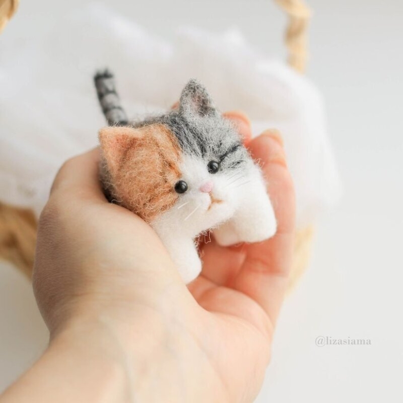 Lindos gatitos hechos de fieltro de la costurera Elizabeth Delektorskaya