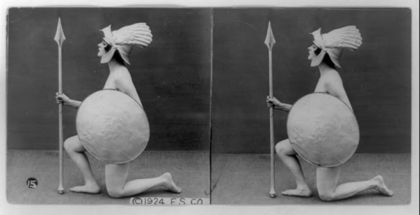 Long before VR porn, there was this: stereo pictures of sexy girls of the 20s