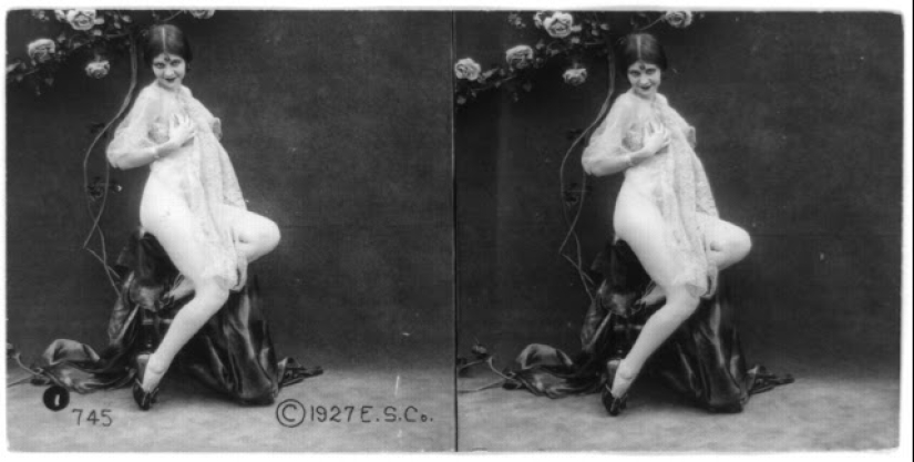 Long before VR porn, there was this: stereo pictures of sexy girls of the 20s