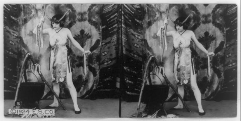 Long before VR porn, there was this: stereo pictures of sexy girls of the 20s