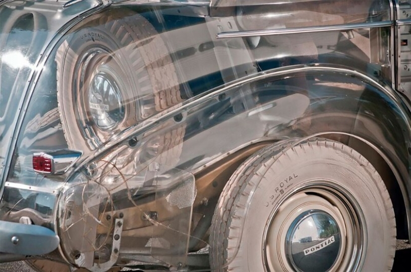 Looks like the car Ghost Pontiaс Plexiglas 1939