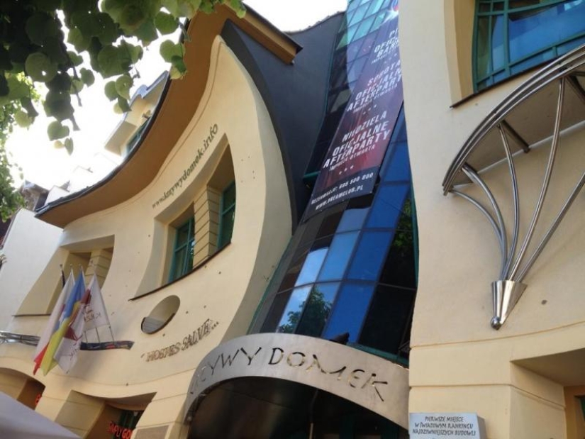 Looks like the crooked house in Sopot, Poland