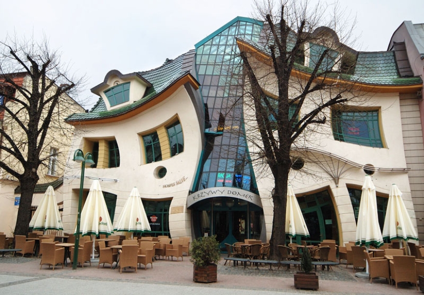 Looks like the crooked house in Sopot, Poland