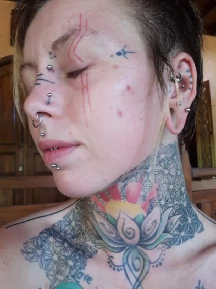 Los errores de la juventud: las tres mujeres Británicas se arrepentirá de lo que hizo tatuajes faciales, borracho y tontamente