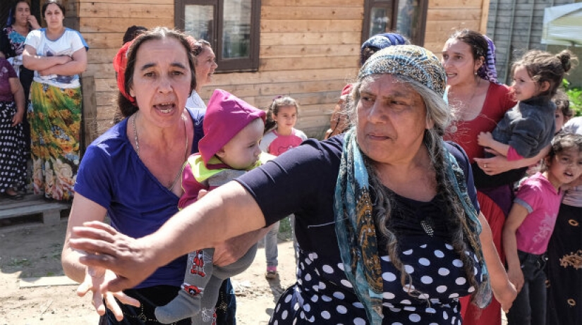 Los fundamentos de la Gitana de la hipnosis, o Como accidentalmente "apretón de manos de Oro"