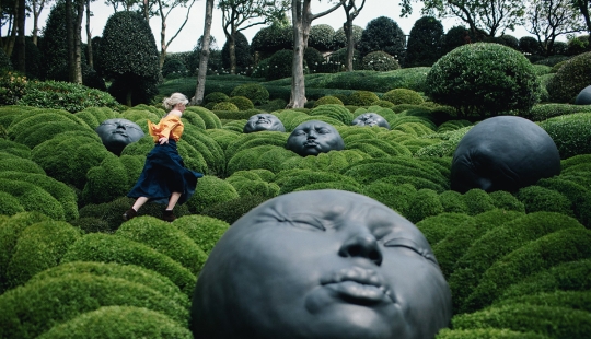 Los jardines de Etretat son un lugar increíble y loco, imbuido del espíritu de la creatividad