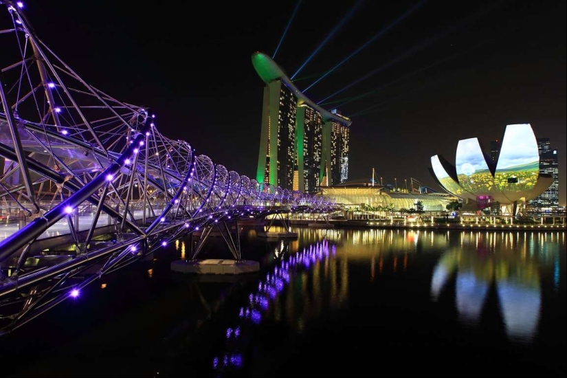 Los más bellos puentes peatonales en el mundo