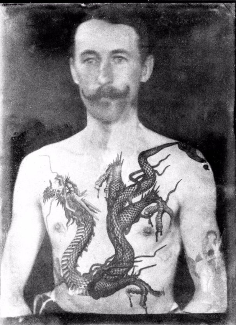 Luxury tattoos of the Victorian era — Cherubs, dragons and coats of arms