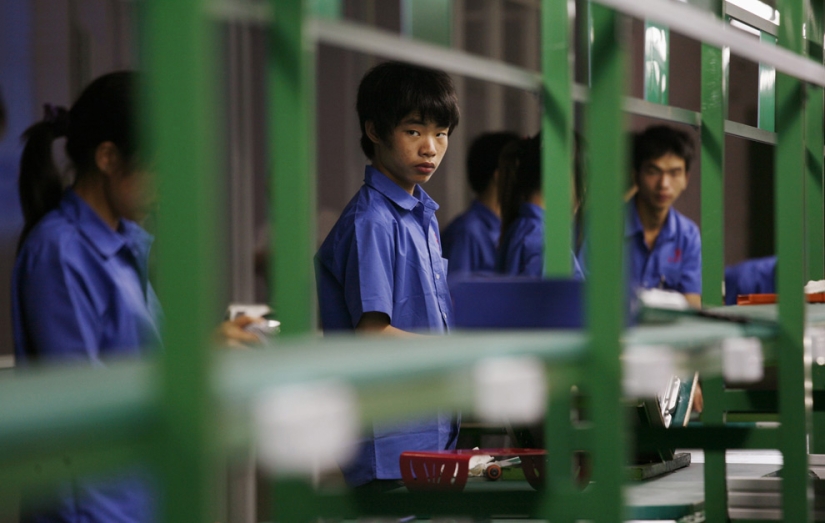 "Made in China" by sweat and blood: the whole truth about manufacturing in China