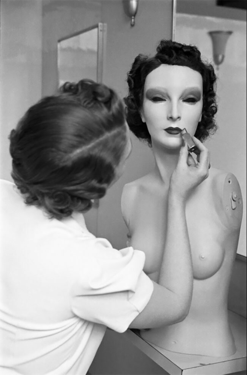 Mannequin named Cynthia doll, which was the envy of Marilyn Monroe