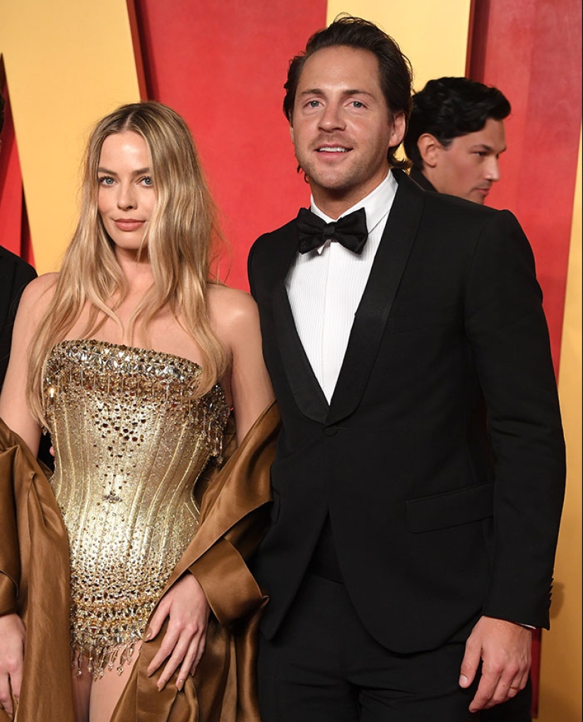 Margot Robbie está embarazada y espera su primer hijo con su esposo Tom Ackerley