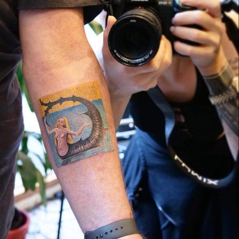 Masterpieces of world art on tattoos of Eva Karabudak
