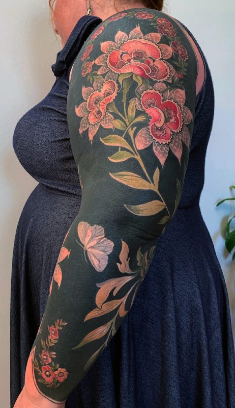 Masterpieces on the body: exquisite floral tattoo from Esther Garcia